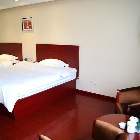 Greentree Alliance Guangxi Hezhou Babu District Lingfeng Square Hotel Zewnętrze zdjęcie