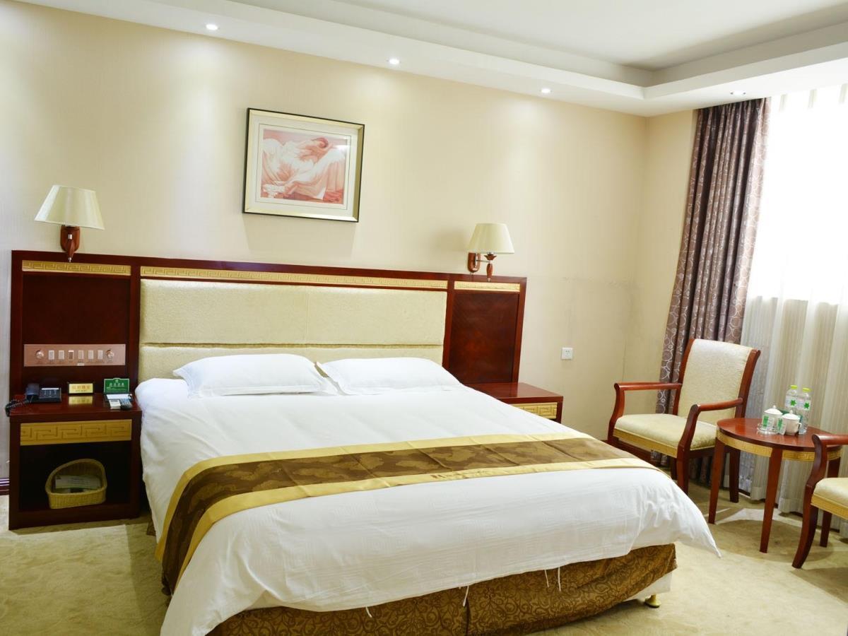 Greentree Alliance Guangxi Hezhou Babu District Lingfeng Square Hotel Zewnętrze zdjęcie